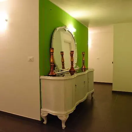 Up Room&suite 2*
