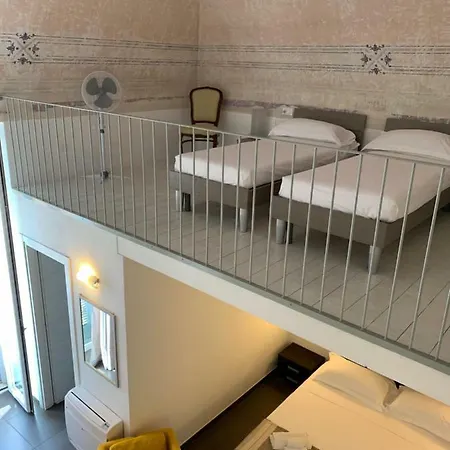 Bed & Breakfast Up Room&suite 2*